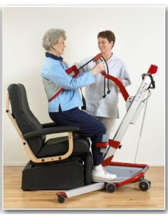 Grúa de bipedestación Molift Quick Raiser II con arnés acolchado con cinturón de seguridad 2