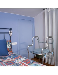 Andador y silla inodoro | Agarres ergonómicos | Cubeta extraíble | 4100 2